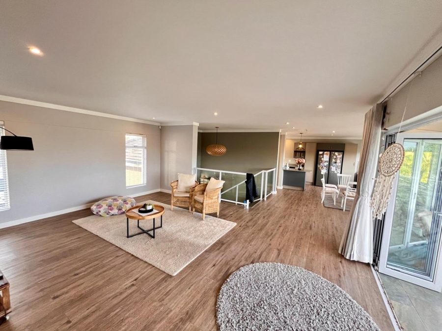 To Let 3 Bedroom Property for Rent in Nahoon Beach Eastern Cape